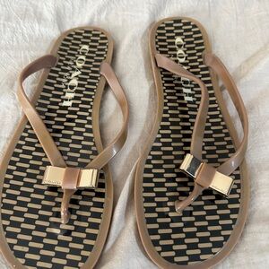 Coach Tan Sandals Elegant Summer Footwear